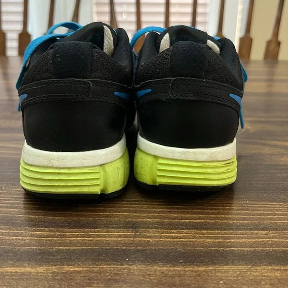 Nike Dual Fusion ST2 - Picture 4 of 8